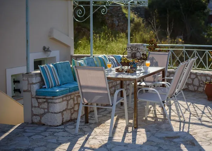Spyros House, 3 Bedrooms-Sea View-In Agia Efimia